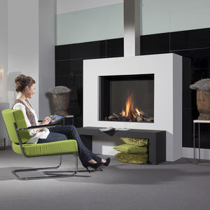 gas fireplace / contemporary / closed hearth / built-in