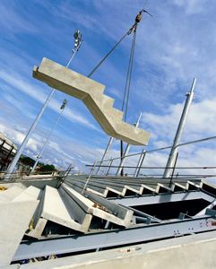 straight staircase / concrete steps / concrete frame / without risers