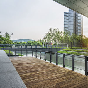 public space fence / galvanized steel