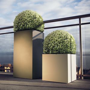 aluminum planter / square / contemporary / for public spaces