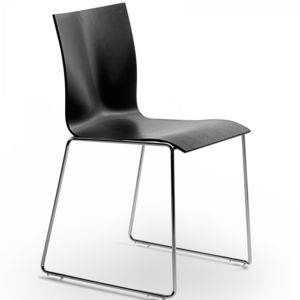 stackable conference chair / sled base / chrome / black