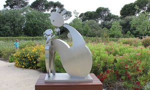 stainless steel sculpture / for public areas