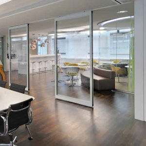 sliding and stacking partition / aluminum / glazed / professional