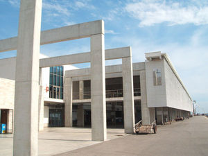 prestressed concrete beam / I