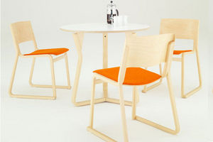 round table / contemporary / wooden