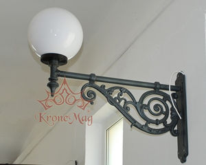 metal street light bracket