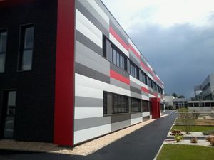 metal cladding / smooth / strip