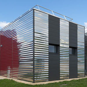 steel cladding / smooth / strip