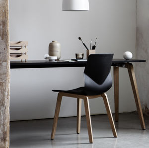 contemporary visitor chair / with armrests / upholstered / stackable
