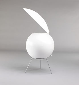 floor-standing speaker
