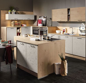 contemporary kitchen / wood veneer / lacquered wood / island