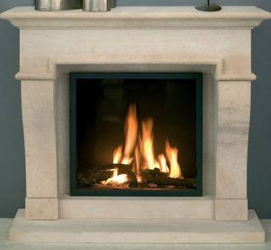 gas fireplace / traditional / closed hearth / built-in