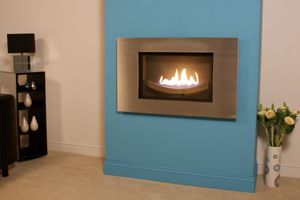 gas fireplace / contemporary / closed hearth / wall-mounted
