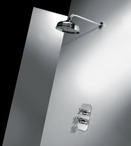 wall-mounted shower head / round