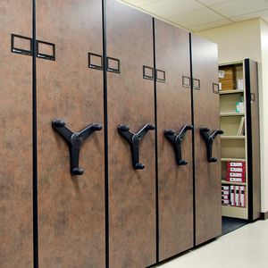 storage mobile shelving / archival / mechanical / high-density