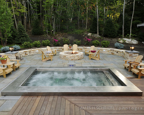 built-in stainless steel hot-tub with automatic cover (custom made) Diamond Spas