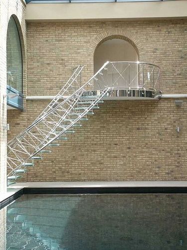 circular floating staircase (glass steps) HIGH WYCOMBE HOUSE SS 599 SPIRAL Stairs