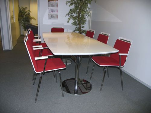 commercial chair with armrests MOMENT 3K Selka-line Oy