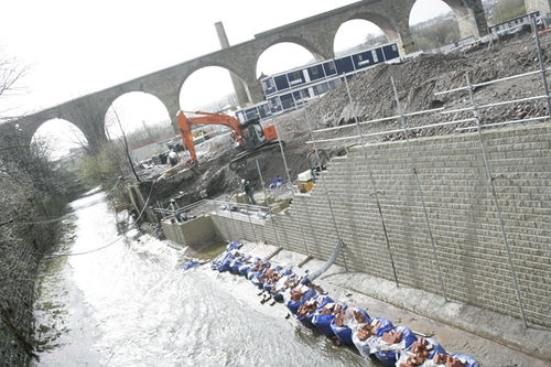 concrete block for retaining walls TENSARTECH TW3 Tensar International