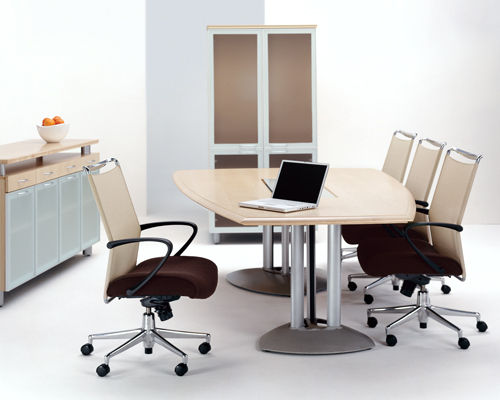 conference chair with casters CHASSIS by David Ritch & Mark Saffell  Arcadia Contract