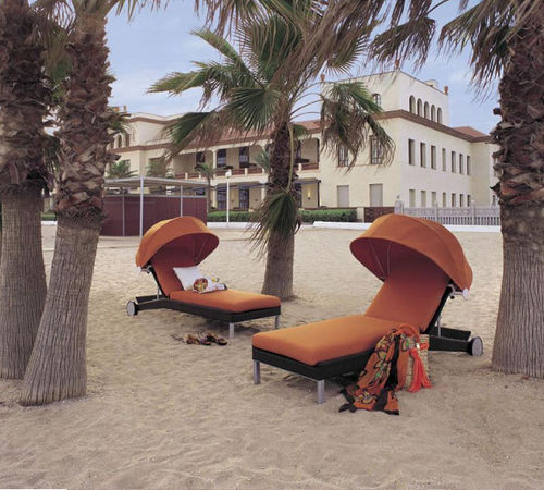 contemporary garden sun lounger with casters BIARRITZ by Jorge Pensi TRICONFORT