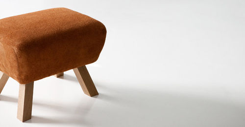 design bench in certified solid wood (FSC-certified) PIGLET by Steuart Padwick BENCHMARK