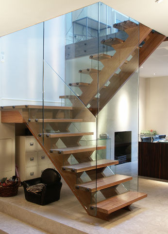 half-turn staircase with a lateral stringer (wooden frame and steps) NOTTING HILL SJ 615 SPIRAL Stairs
