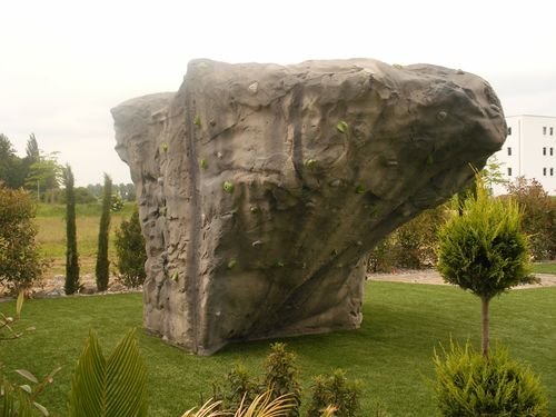outdoor climbing boulder CLIMBING BOULDER Walltopia