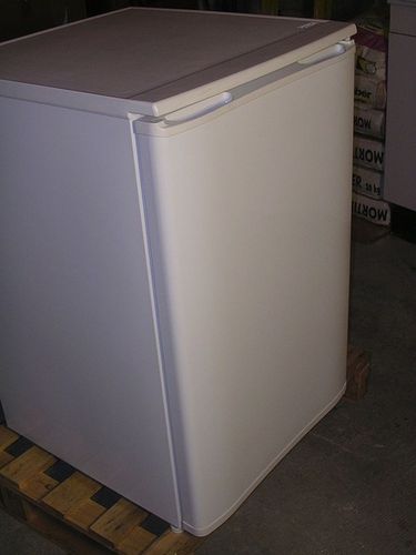 refrigerator TABLE TOP K1102A - 90 L KLEO Refrigeration