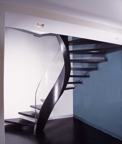 spiral staircase with a lateral stringer (metal frame and wooden steps) NOTTING HILL WEST SS 588 SPIRAL Stairs