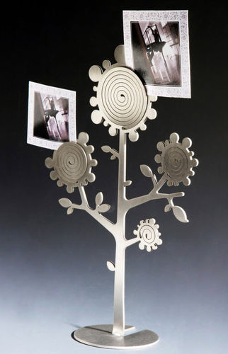 totem-expo display rack BIO 2 by Neringa Dervinyte Contraforma
