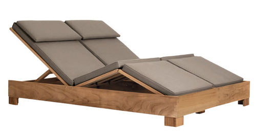 traditional double garden sun lounger REEDED by John Hutton SUTHERLAND