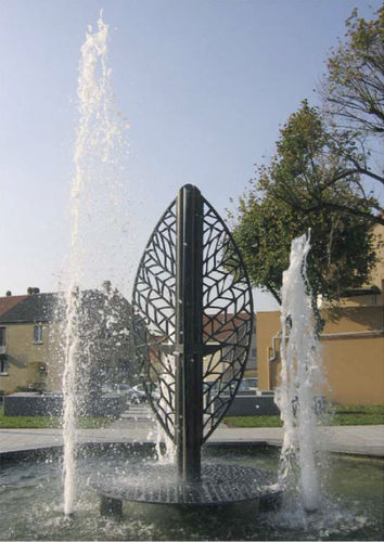 water dispenser for public spaces FEUILLE D'EAU by Fran&ccedil;oise Persouyre GHM