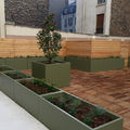 custom-made planter / for private spaces - ICB120H100, IRG160.40H80 - RAL6013 MICRONISÉ