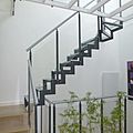 half-turn staircase / lateral stringer - GOMERA VETRO 1 L77V