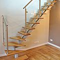 quarter-turn staircase / central stringer / metal frame / wooden steps - MADEIRA G55V
