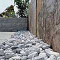 rounded pebble-stone - ICE BLUE