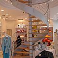 spiral staircase / lateral stringer / wooden steps / metal frame - MALDIVE