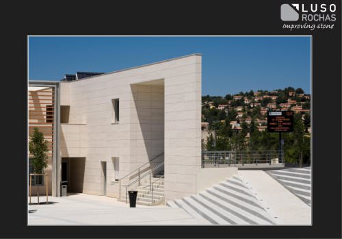 Fa&ccedil;ades/Wall cladding