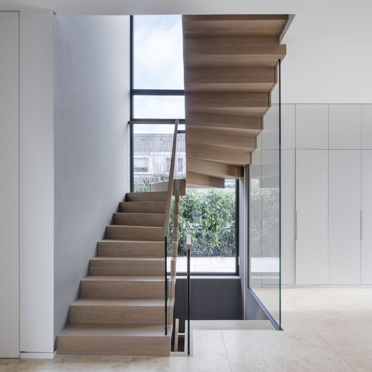 Escada em U MODERN ZIG ZAG Siller Stairs contemporânea em