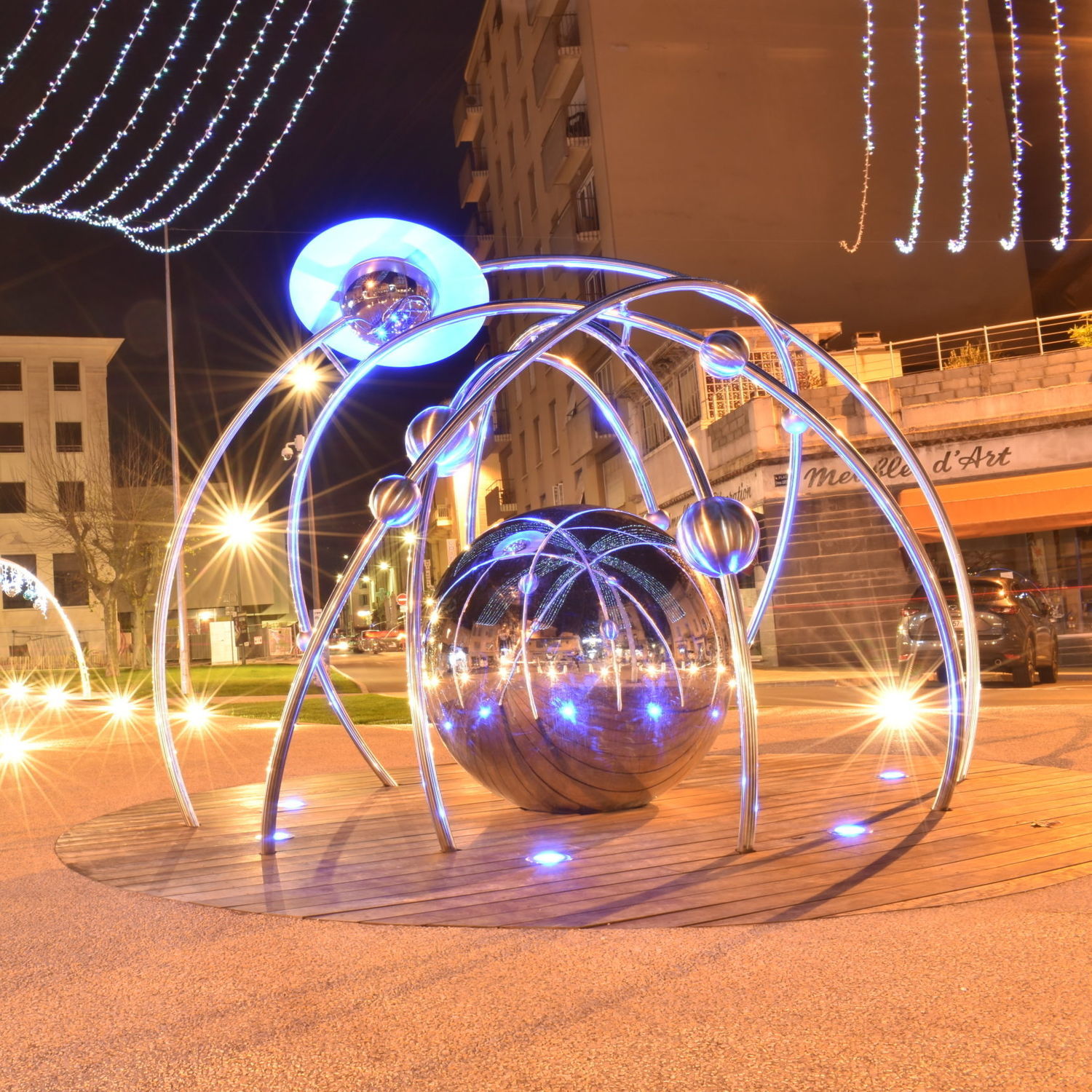 Escultura em aço inoxidável Porte des Etoiles CITYNOX de piso