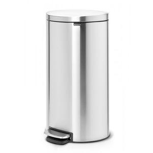lixeira para cozinha / em aço / com pedal / contemporânea