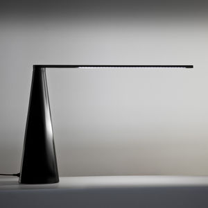 luminária de mesa / contemporânea / em alumínio pintado / regulável