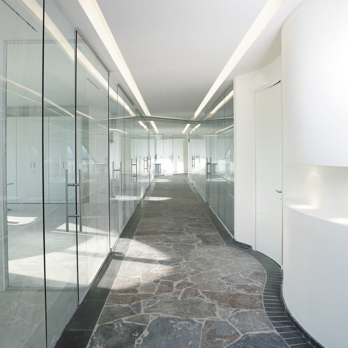 Glass partition - CRYSTAL - UFFICIO DESIGN ITALIA - commercial / for ...