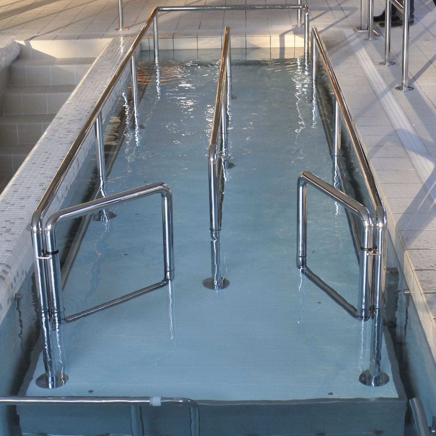 Therapy pool movable swimming pool floor THERAPY AQUALIFT INDUSTRIE PVC