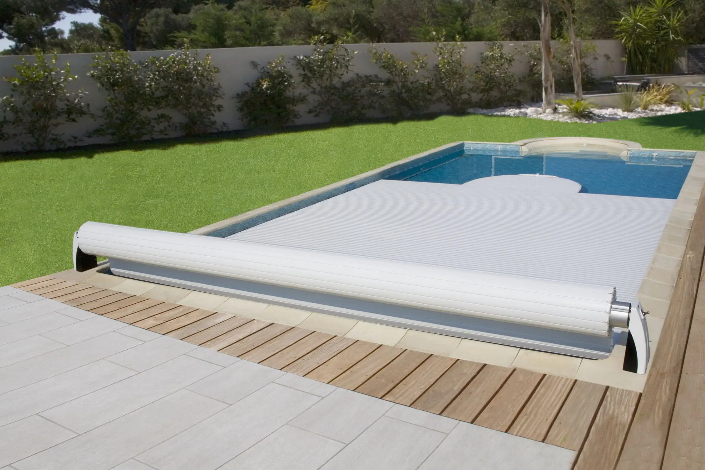 retractable automatic pool covers