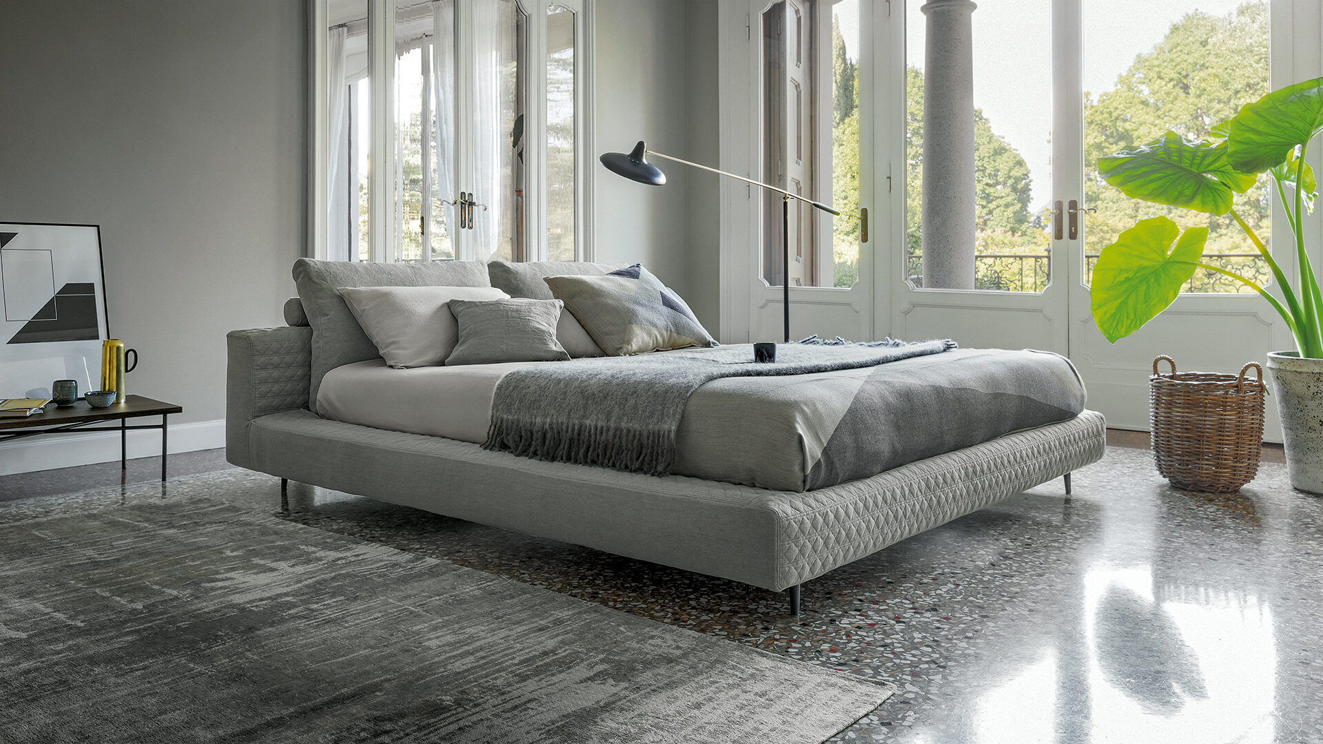 Double bed - OWEN - BONALDO - contemporary / upholstered / with headboard