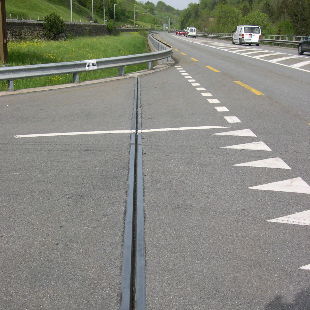 Elastomeric expansion joint TENSAGRIP RS & RSLS Mageba steel