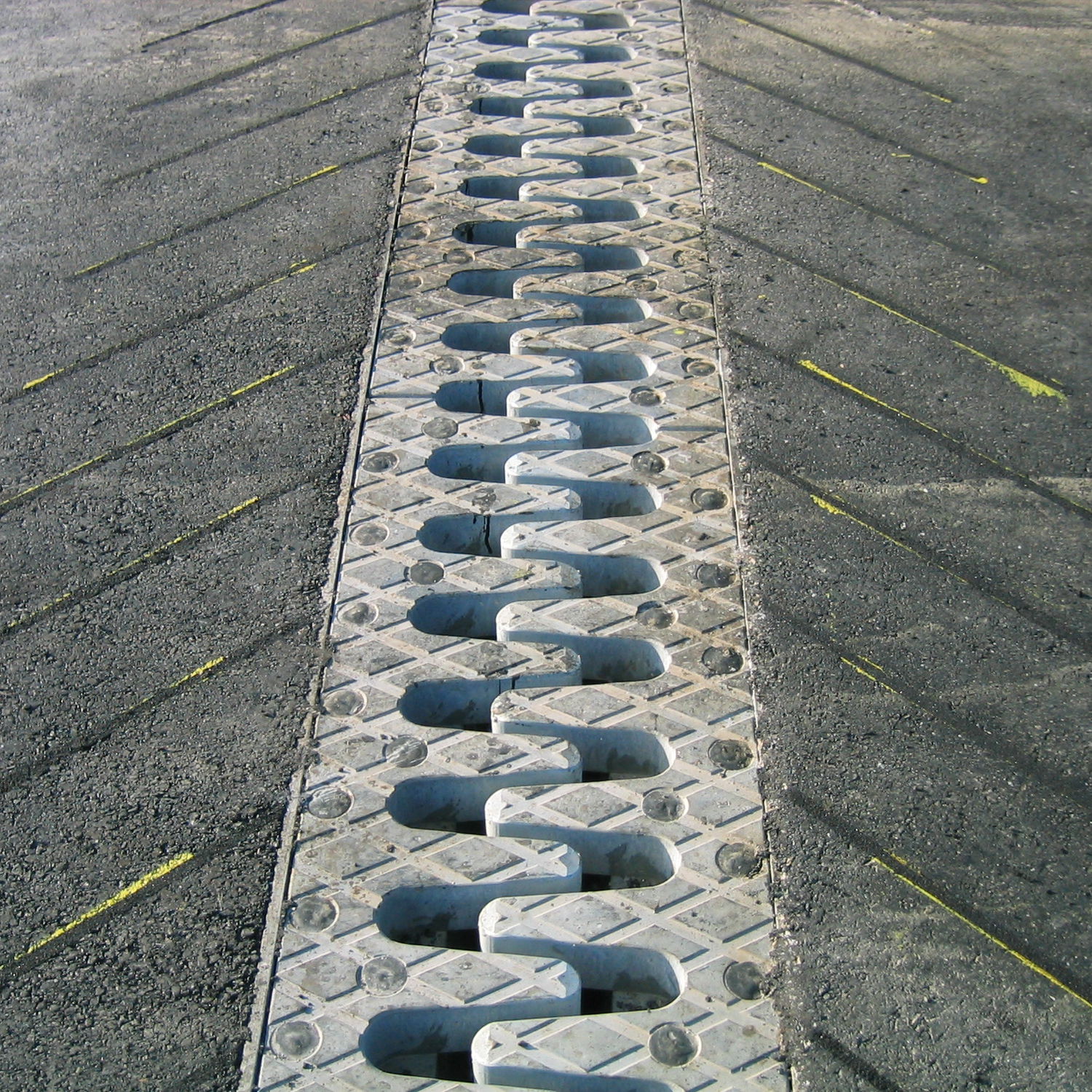 Epoxy resin expansion joint ROBODUR Mageba road / driveover