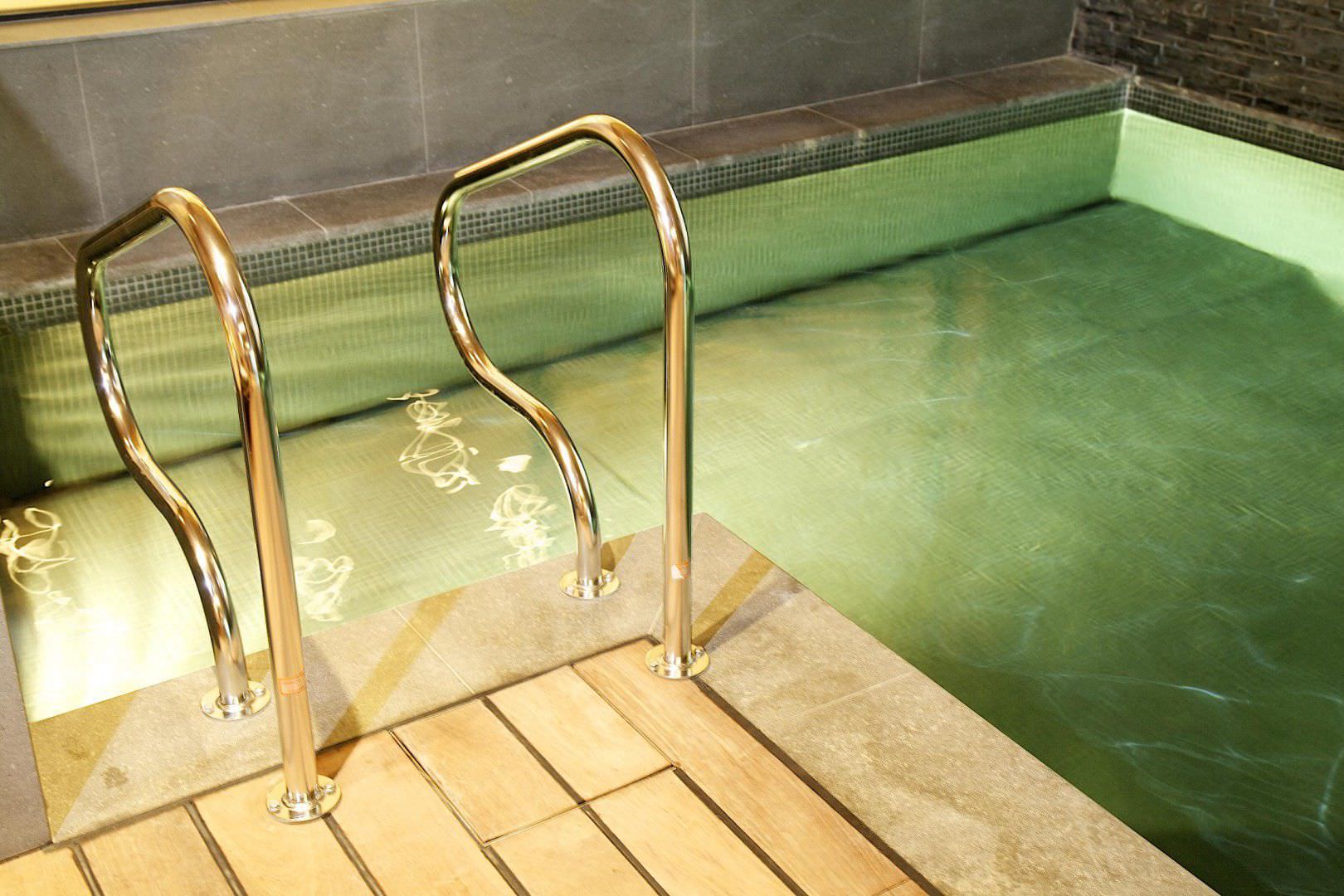 Indoor swimming pool - WIMBLEDON - GUNCAST SWIMMING POOLS - for wellness  center / in-ground / concrete